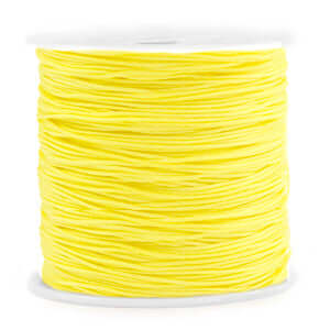Rol geel macramé draad 0,8mm voor sieraden maken, soepel polyester, perfect voor knooptechnieken en combineren met kralen.