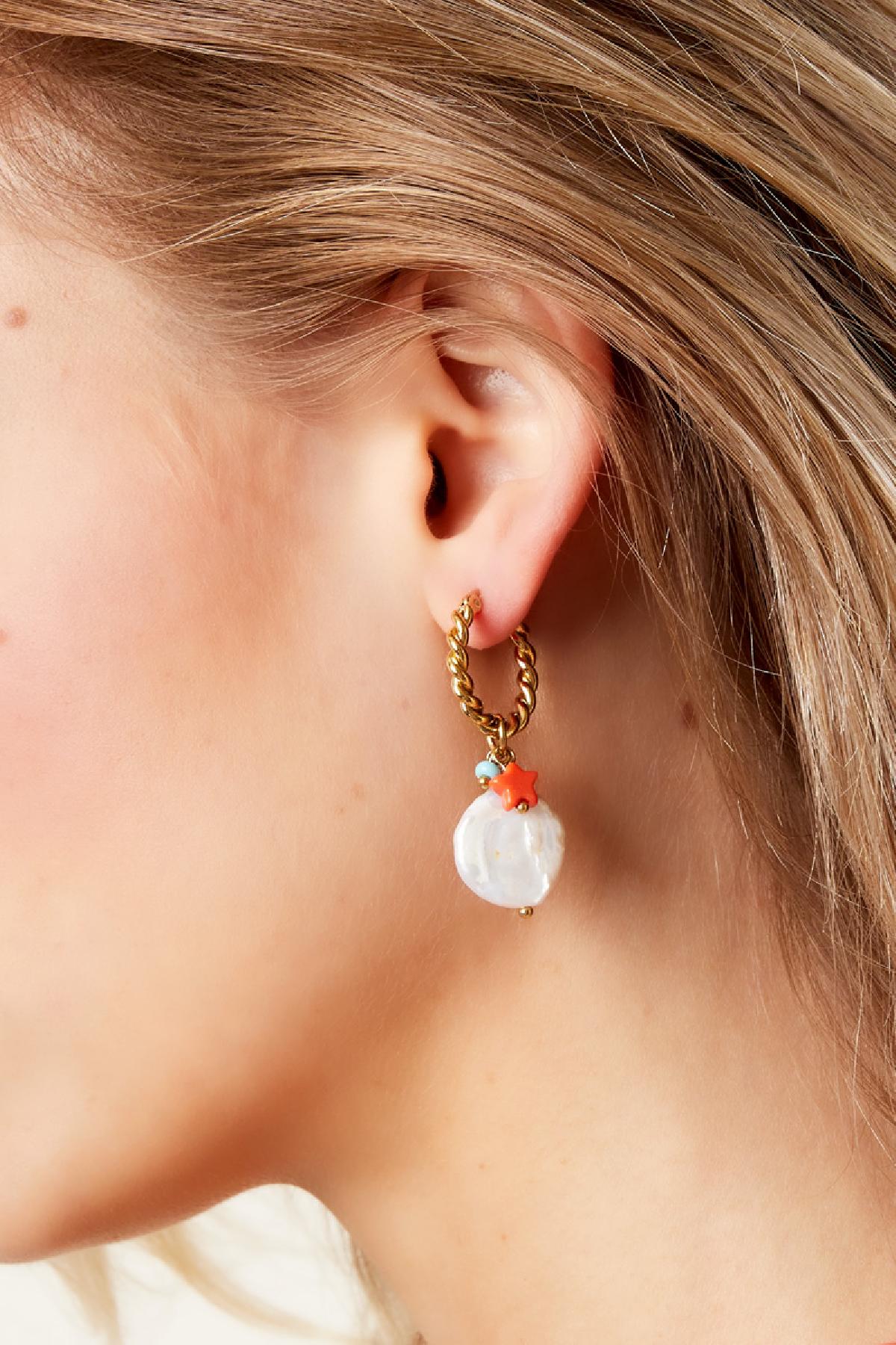 Oorbellen met bungelende parel - goud RVS