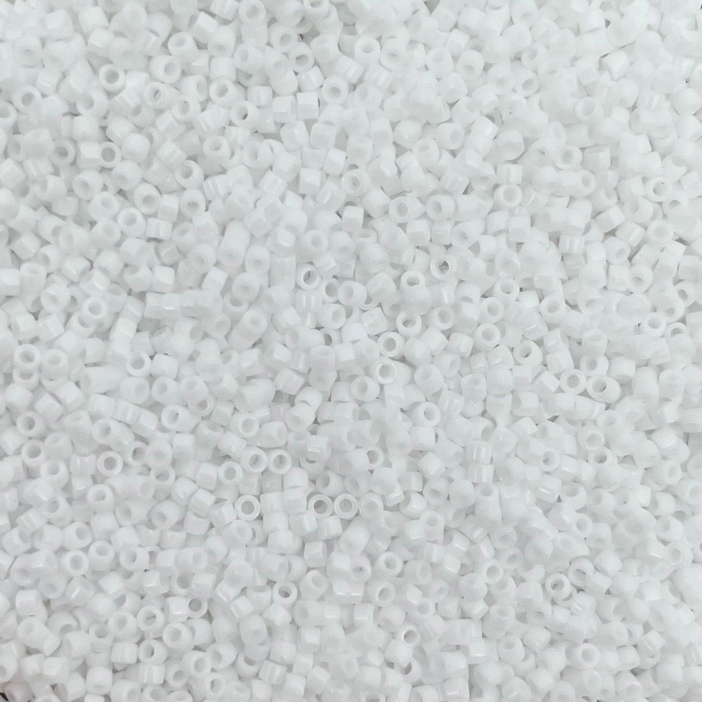 3gram Miyuki delica 11/0 Opaque white - 200