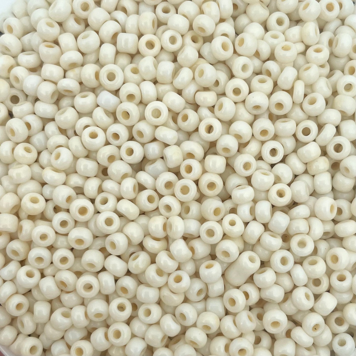 7gram Rocailles kralen beige - 3mm