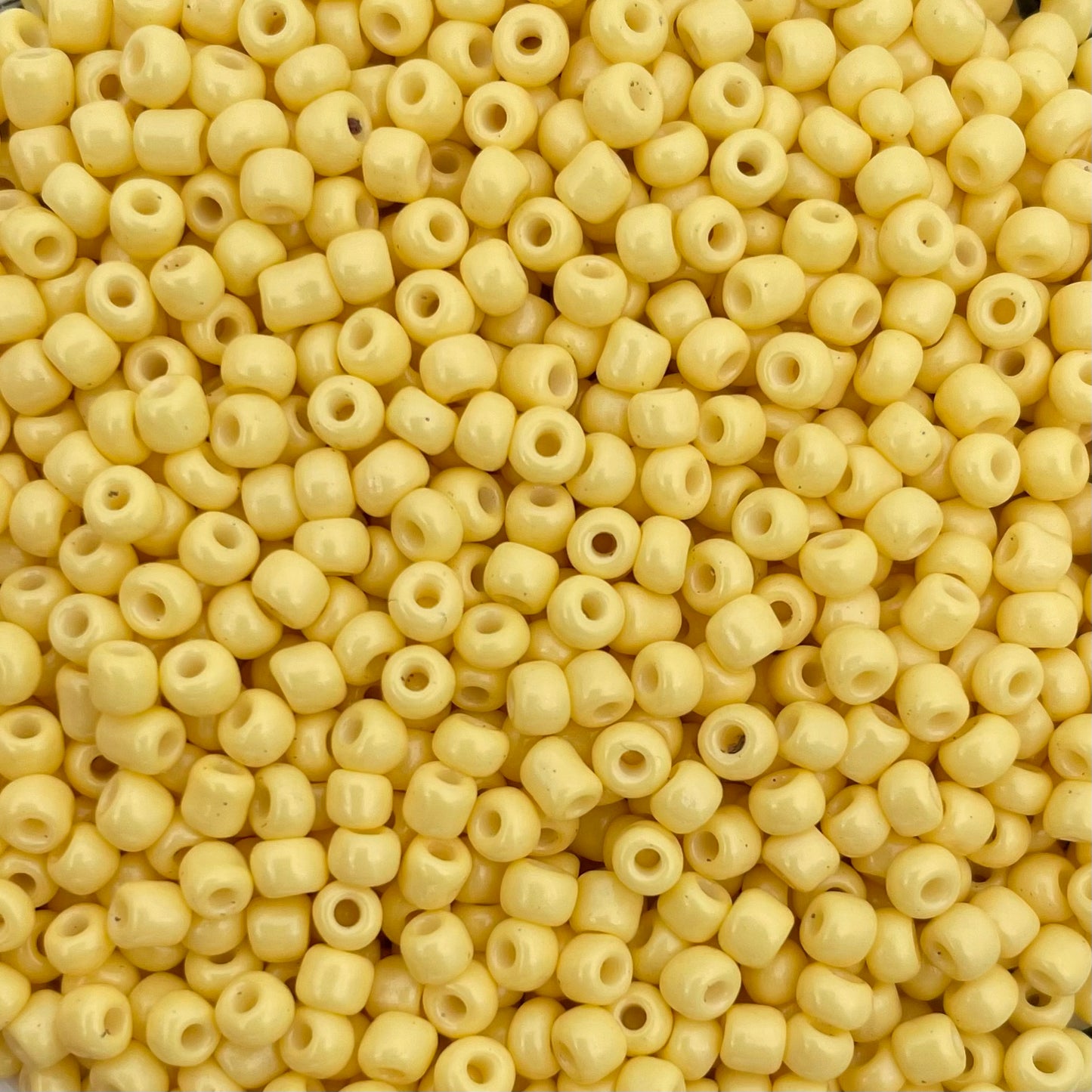 7gram Rocailles kralen botergeel - 3mm