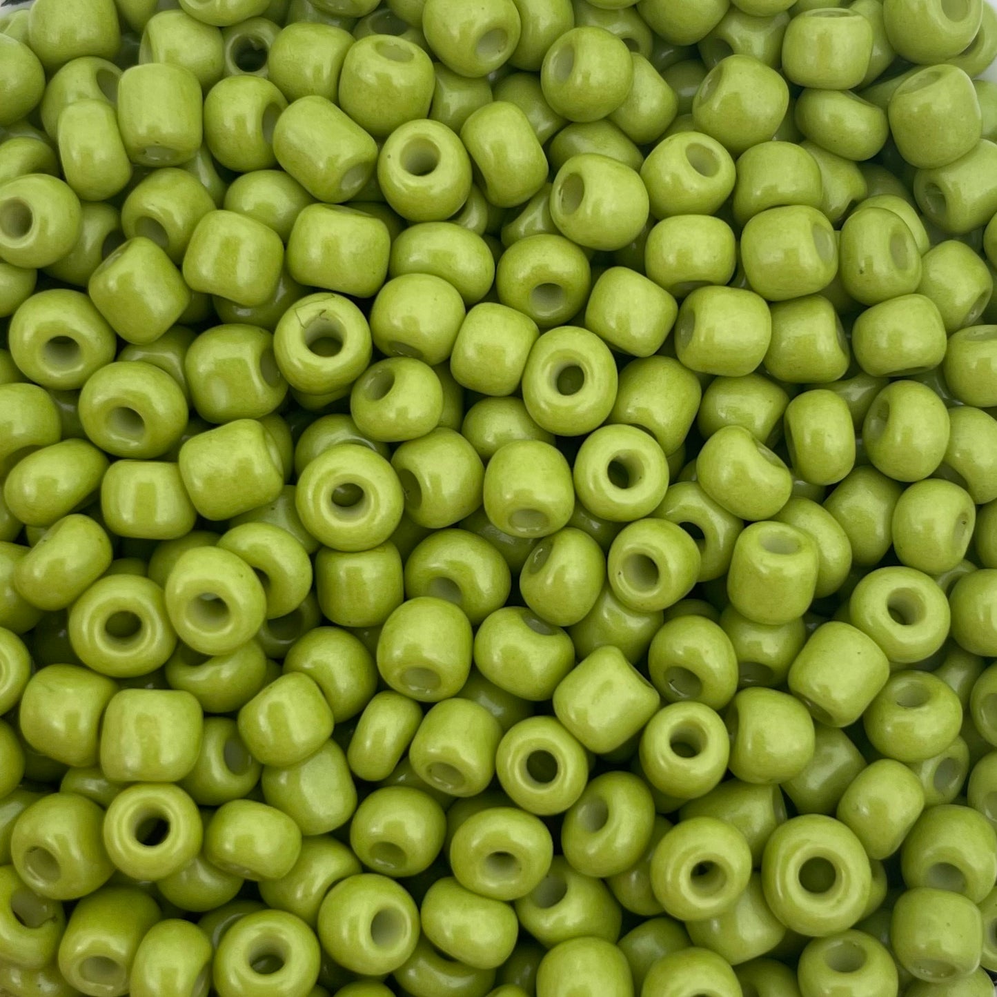 7gram Rocailles kralen legergroen - 4mm