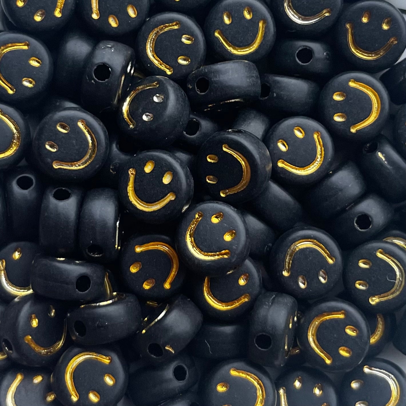 5 stuks Smiley kraal Zwart met Goud - 7mm