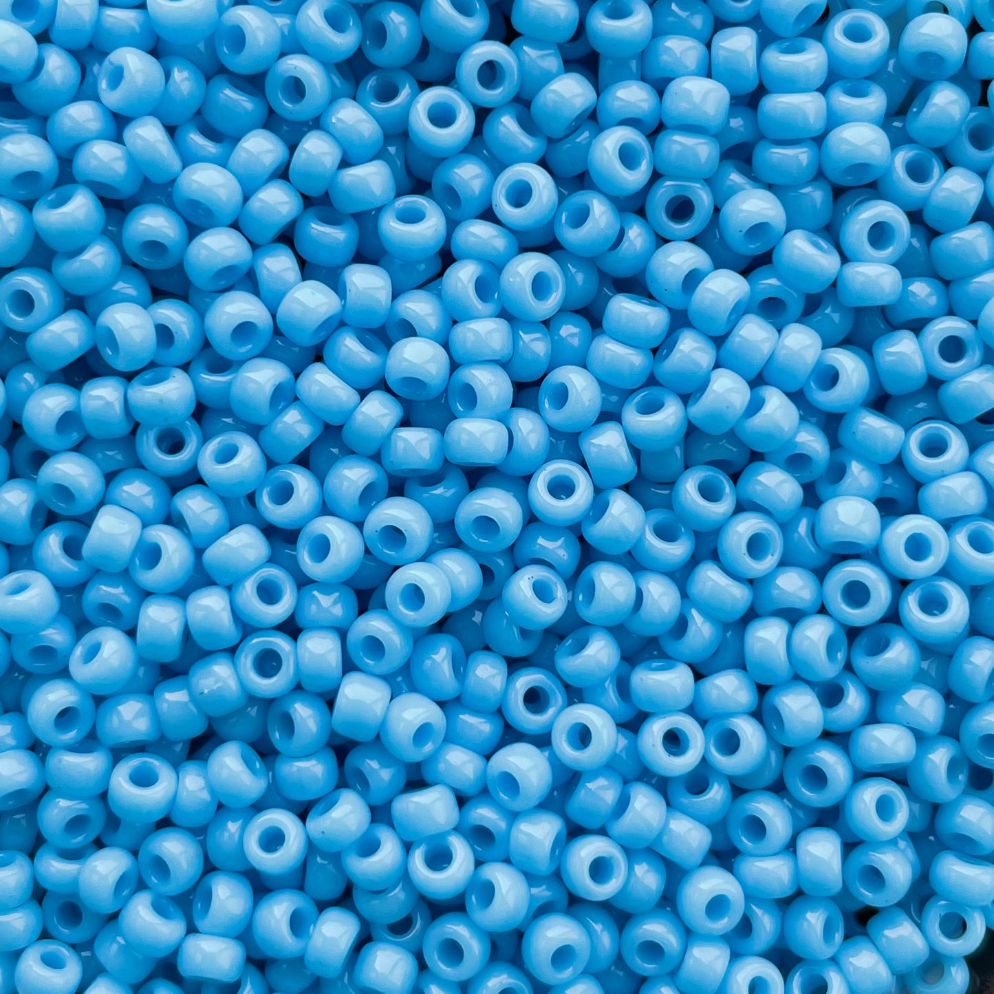 5gram Miyuki Rocailles 8/0 (3mm) Opaque turquoise blue - 8-413