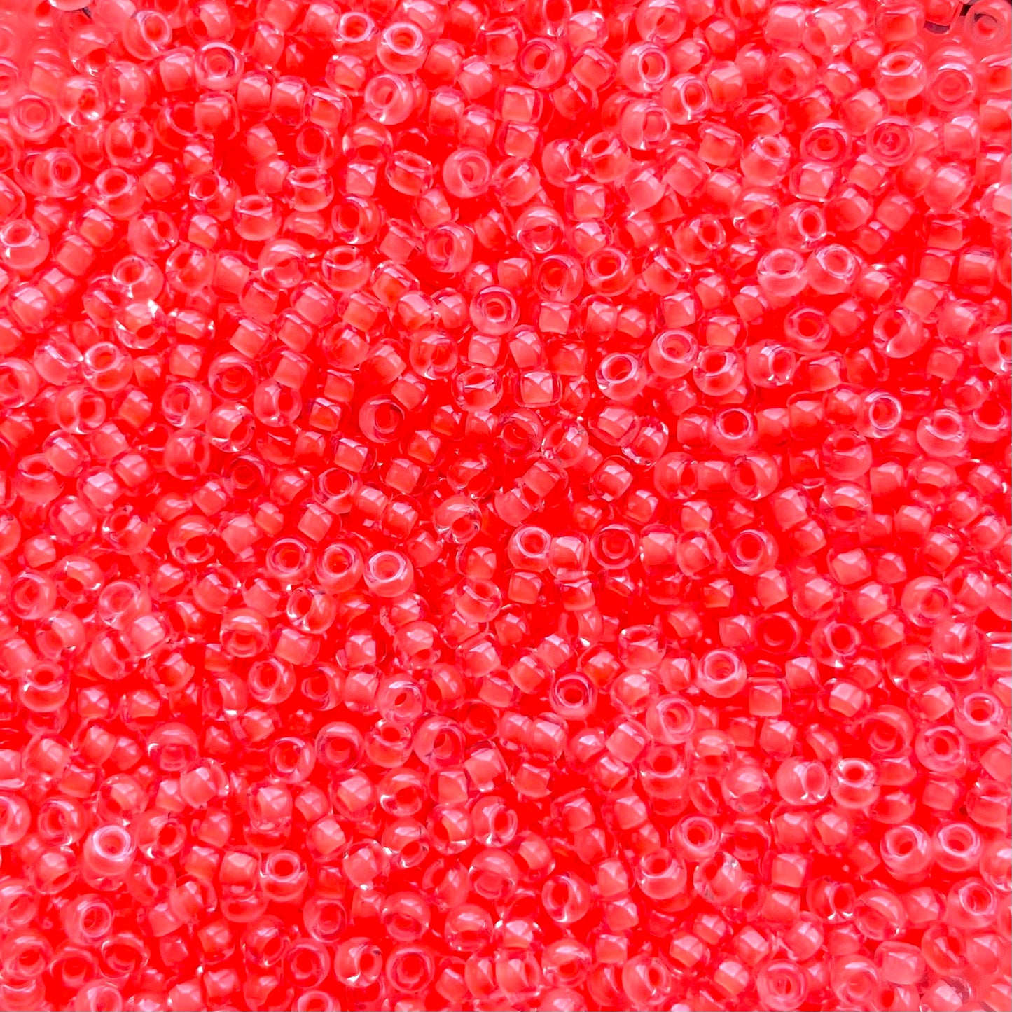 5gram Miyuki Rocailles 11/0 (2mm) Luminous pink - 11-1122