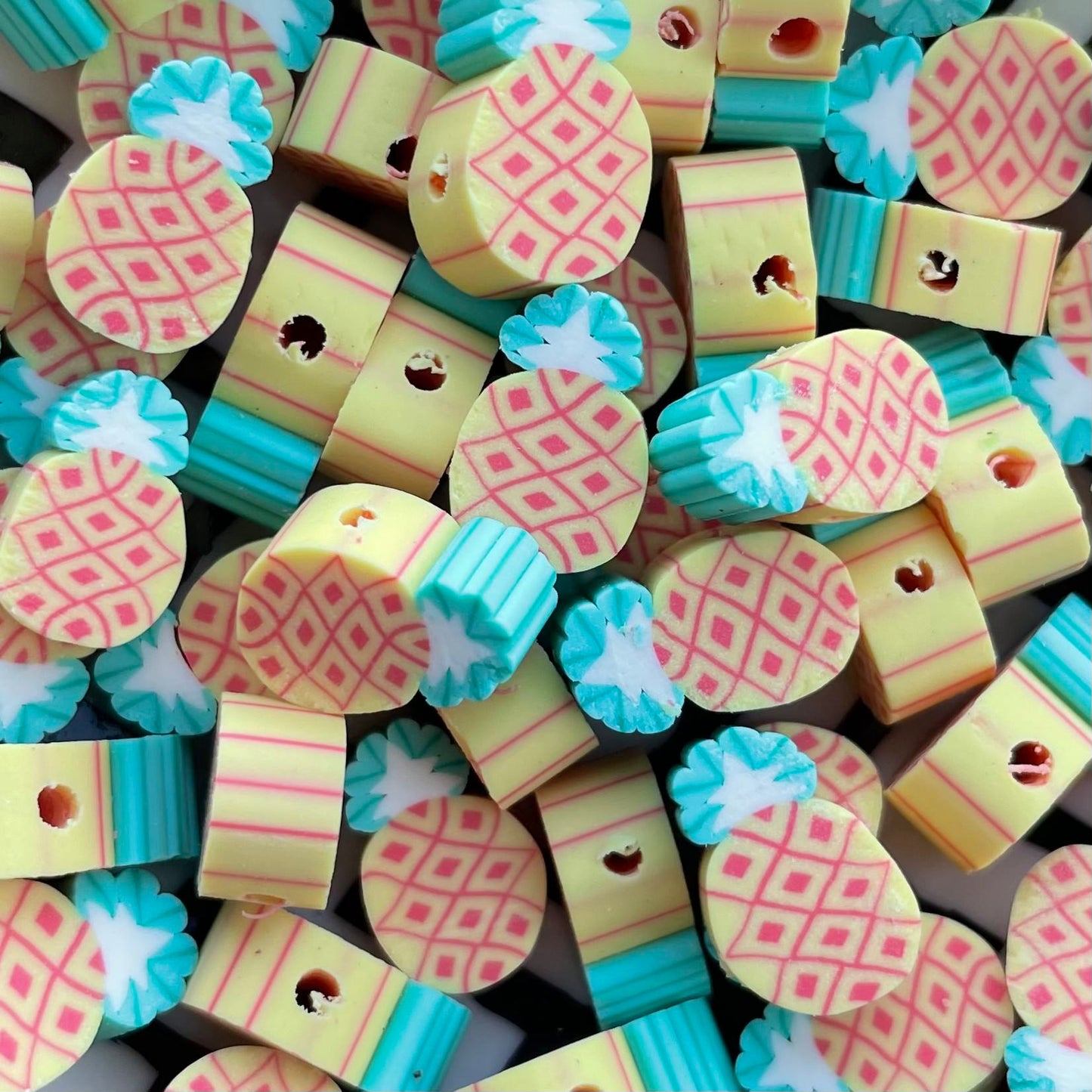 (per stuk) Polymeer fruit kraal Ananas - 10mm