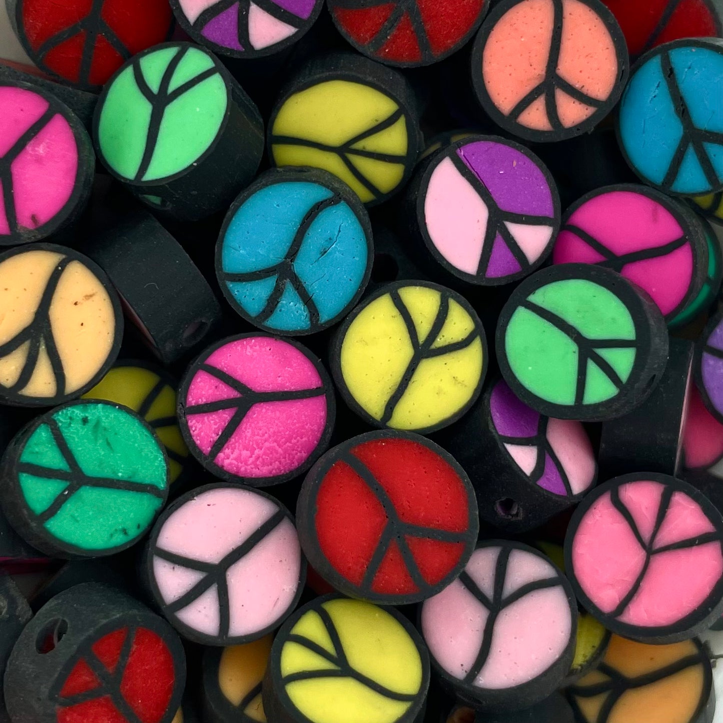 5 stuks Verschillende Peace Polymeer kralen - 10mm