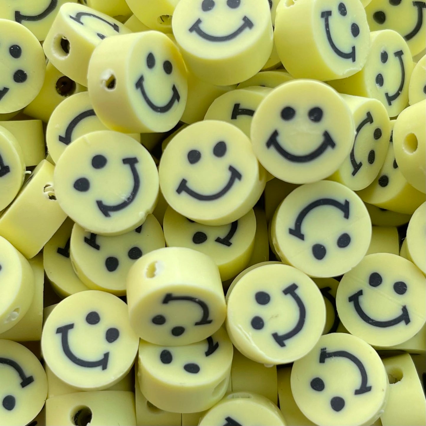 5 stuks Polymeer smiley kraal pastel geel - 10mm