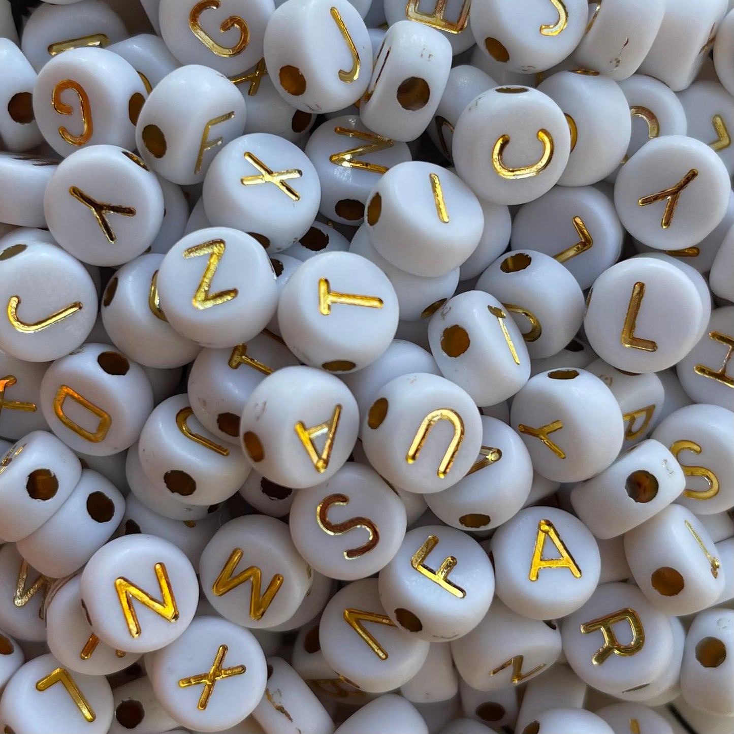 Letterkralen wit met gouden letters