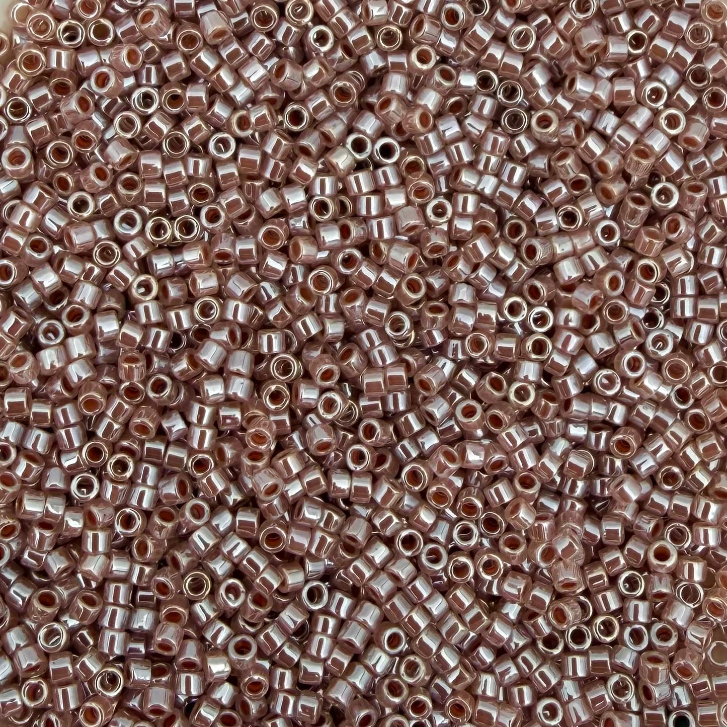 3gram Miyuki delica 11/0 Ceylon light cinnamon - 256