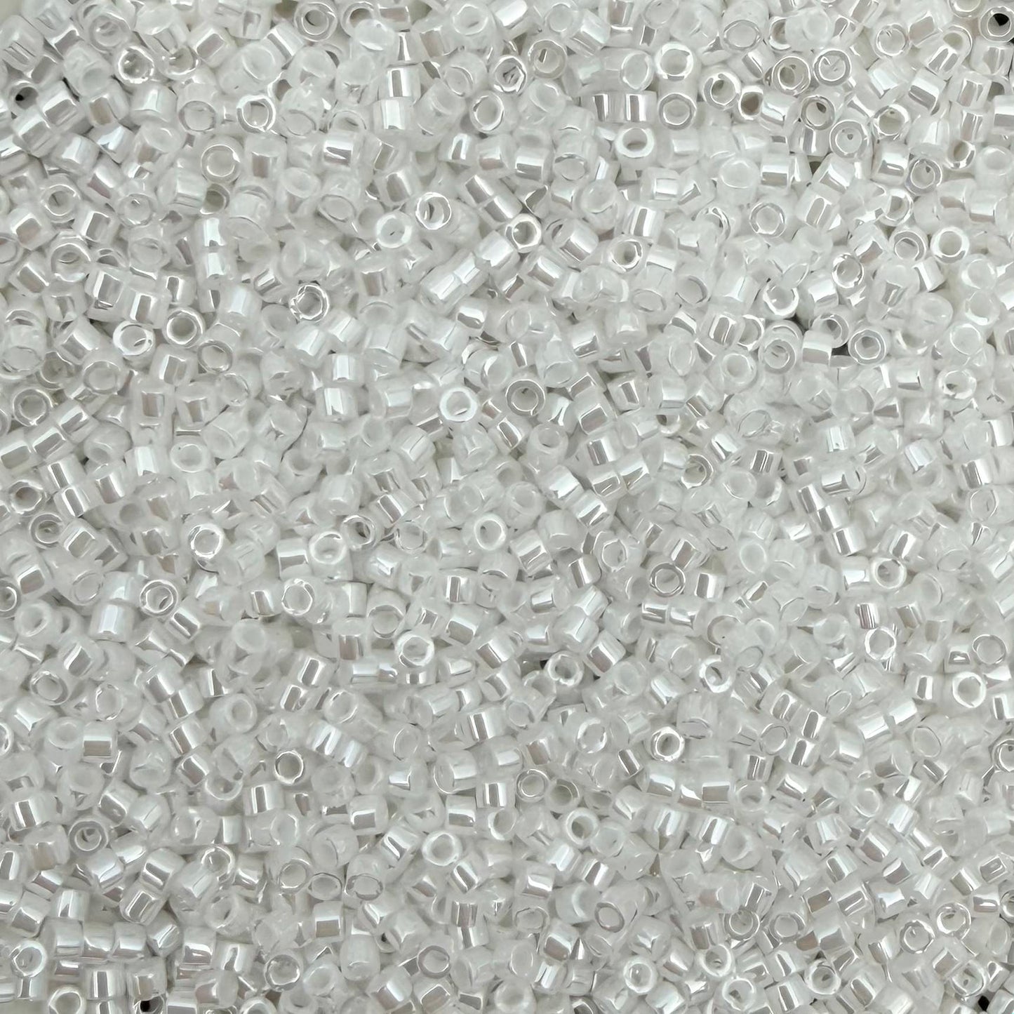 3gram Miyuki delica 11/0 Ceylon white pearl - 201