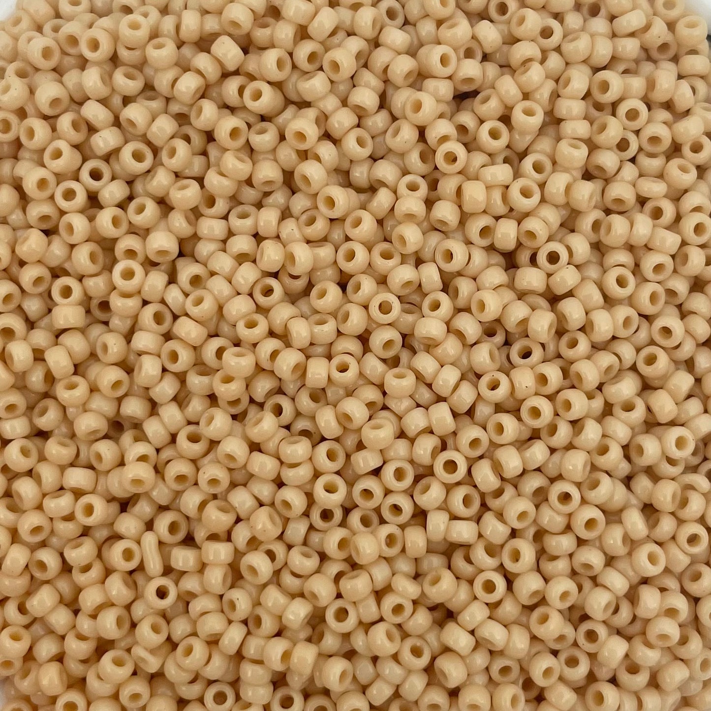 5gram Miyuki rocailles 11/0 (2mm) Opaque pear - 493