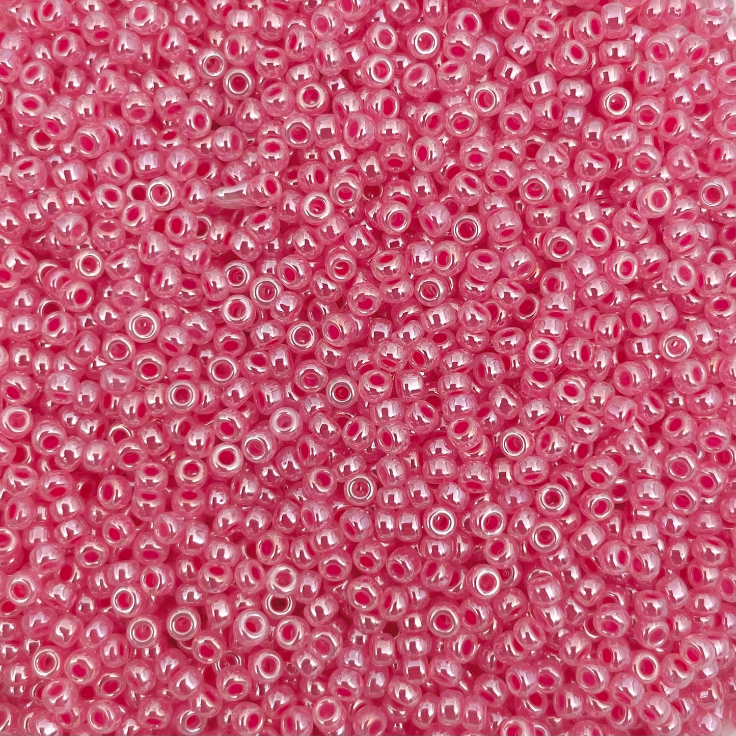 5gram Miyuki rocailles 11/0 (2mm) Ceylon carnation pink - 535