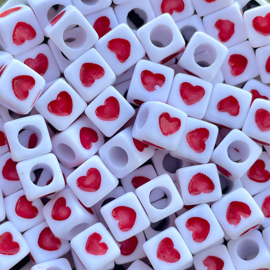 5 stuks Vierkante Acryl hartjes kralen rood - 7mm