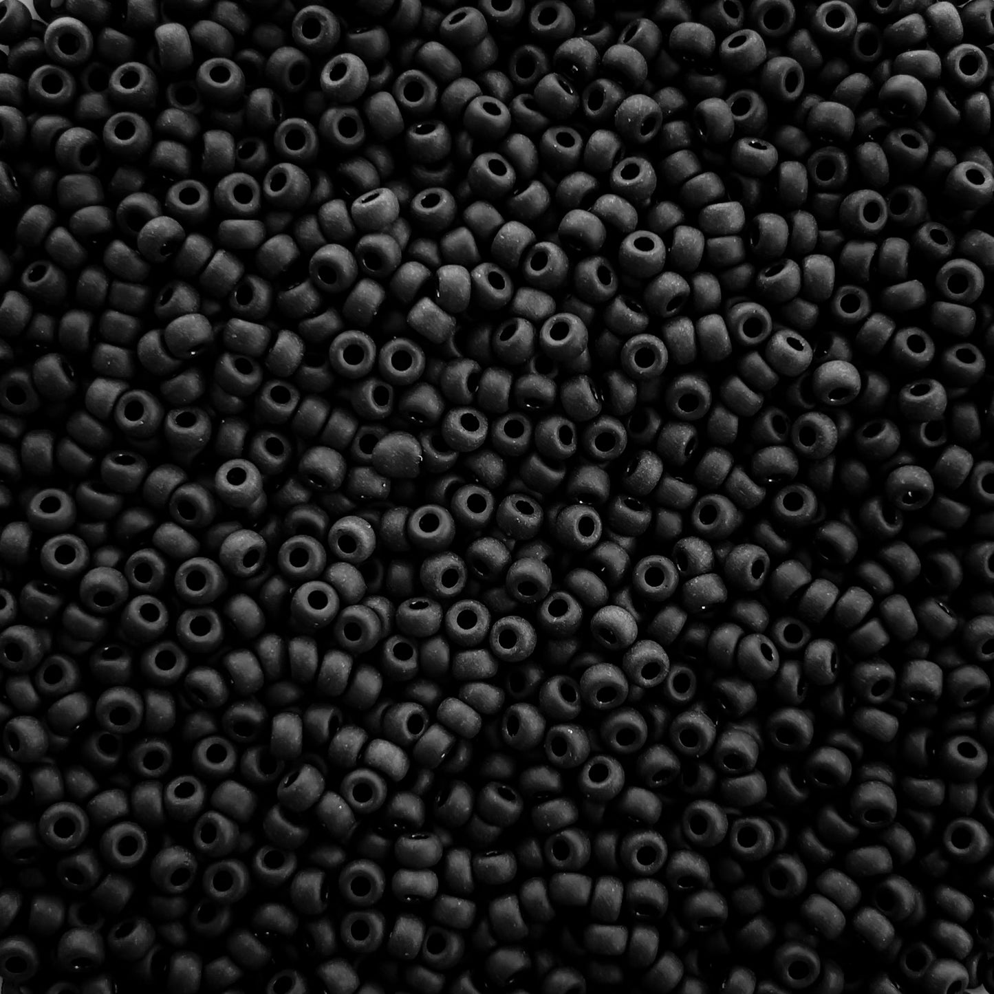 5gram Miyuki Rocailles 11/0 (2mm) Opaque matte black - 11-401f